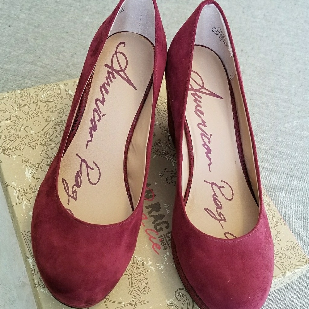 🌹 American Rag shoes from Macy's, size 7.5